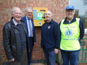 Defibrillator for Howard de Walden